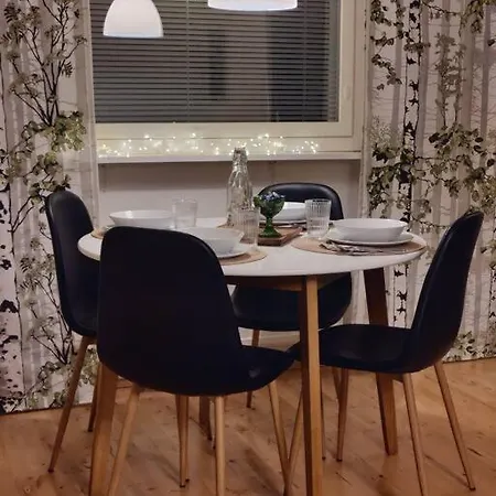 Charming City Home, Parking By Lapland Host